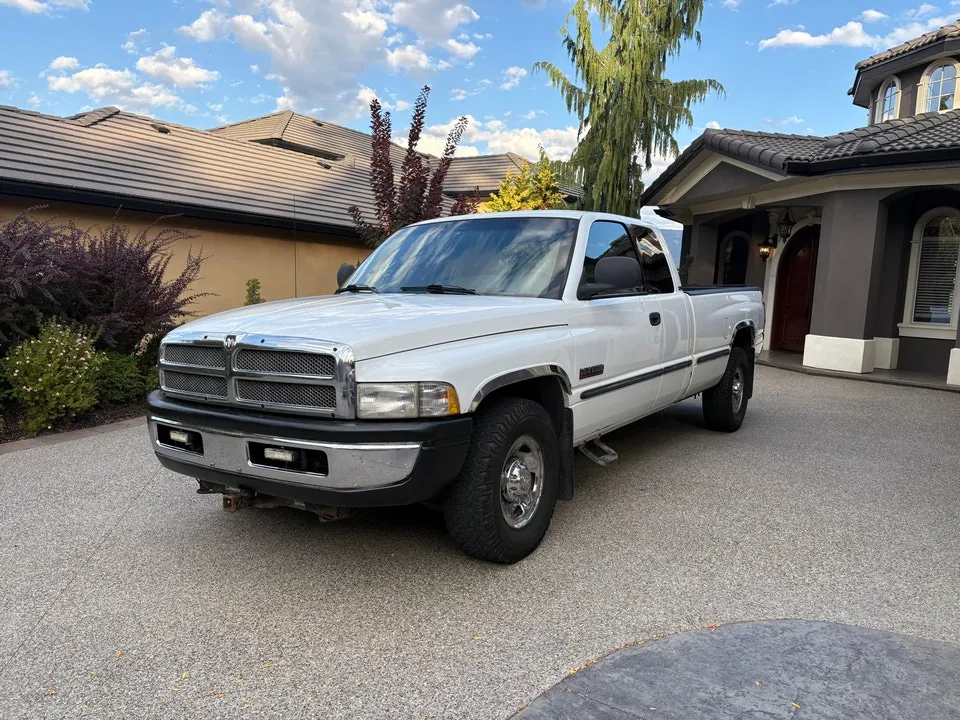 Dodge Ram 2500 1999 photo 2