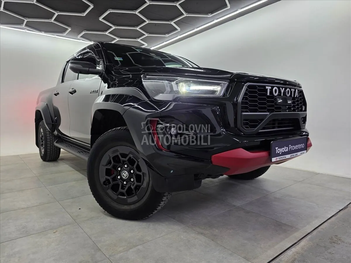 Toyota Hilux 2025 photo 2