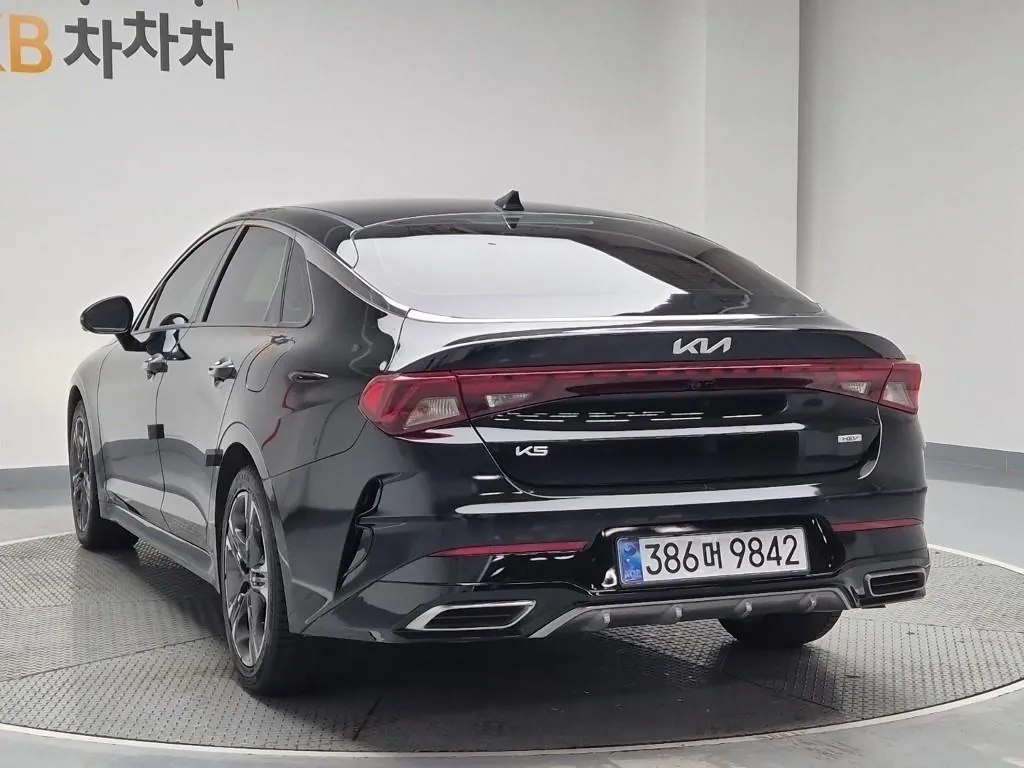 Kia K5 2023 photo 2