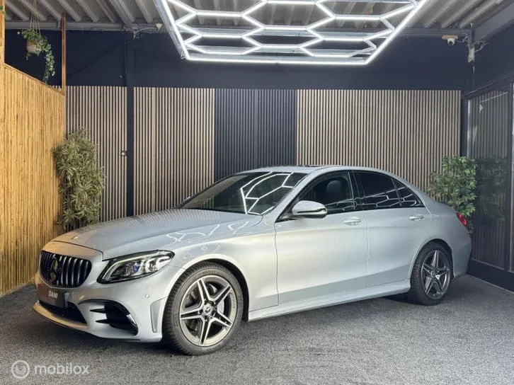 Mercedes-Benz C-Class 2019 photo 2
