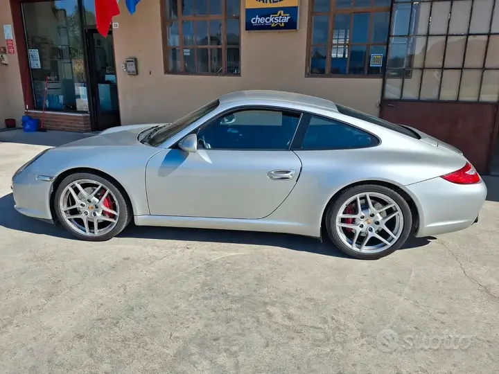 Porsche 911 2011 photo 3