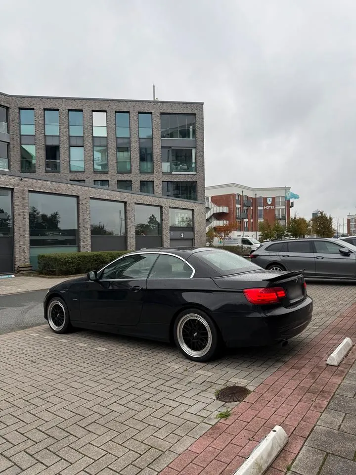 BMW E93