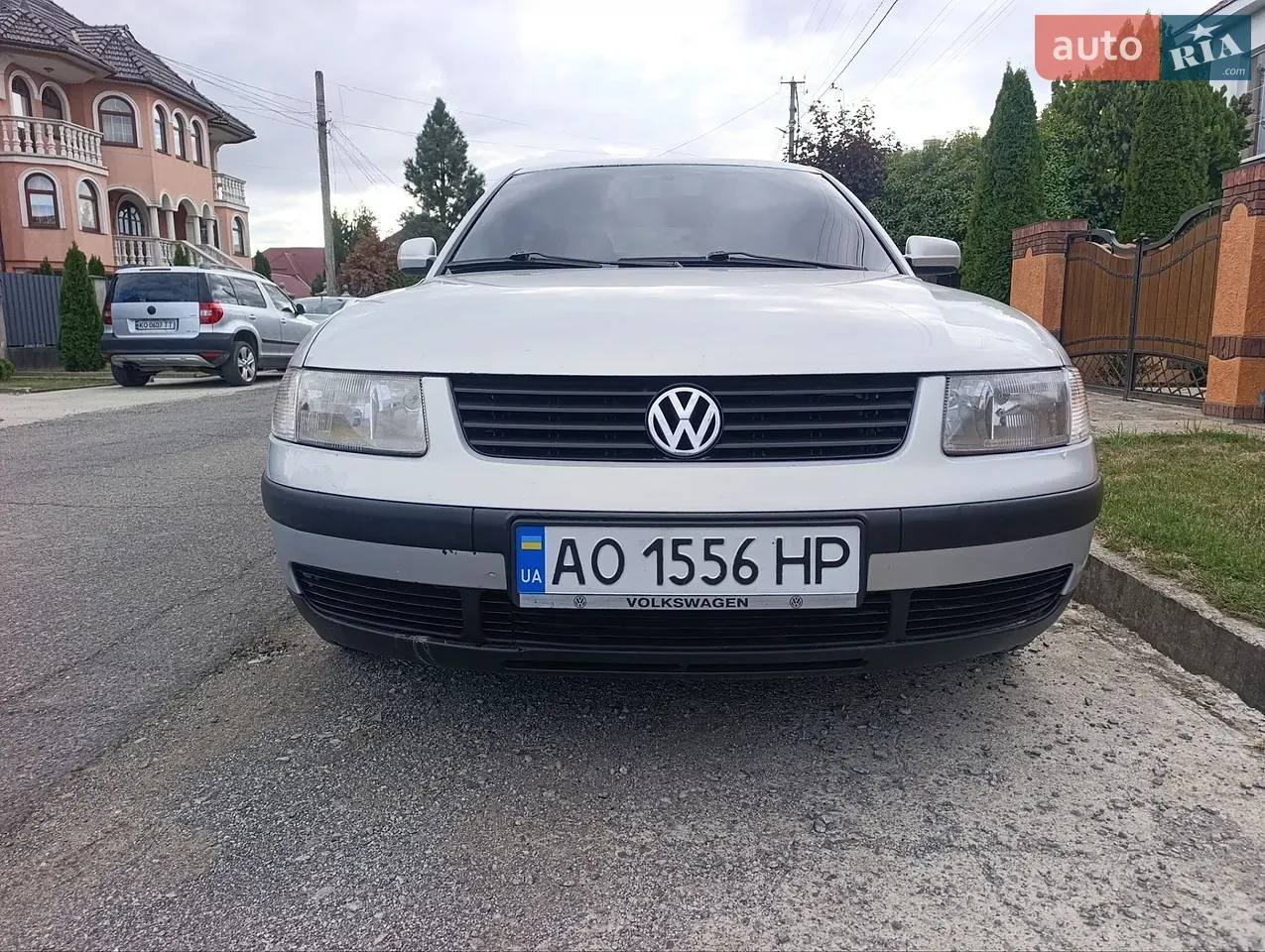 Volkswagen Passat 2000 photo 2