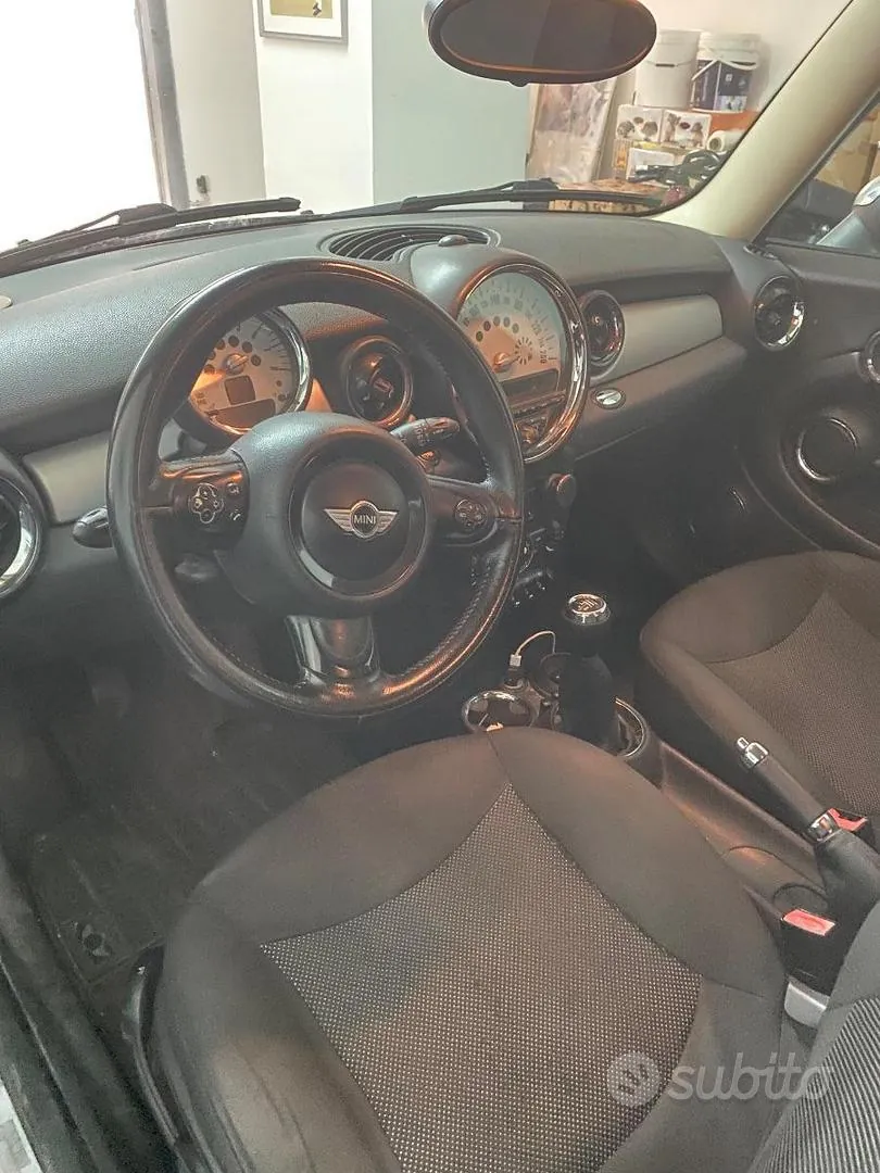 Mini One 2012 photo 5