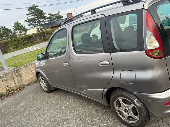 Toyota Yaris Verso 2005 photo 4