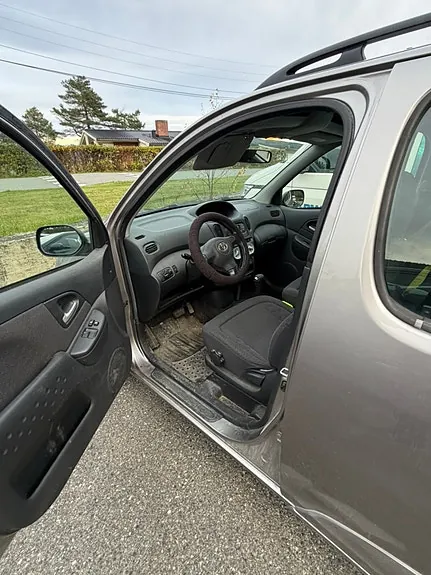 Toyota Yaris Verso 2005 photo 5