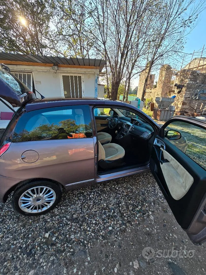 Lancia Y 2011 photo 4