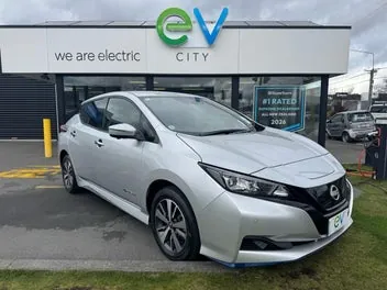 Nissan Leaf 2021 photo 2