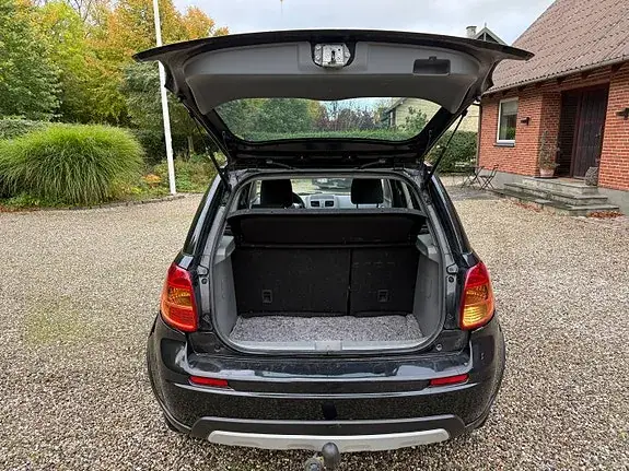 Suzuki Sx4 2011 photo 4