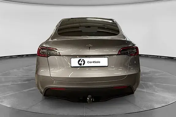 Tesla Model Y 2024 photo 4