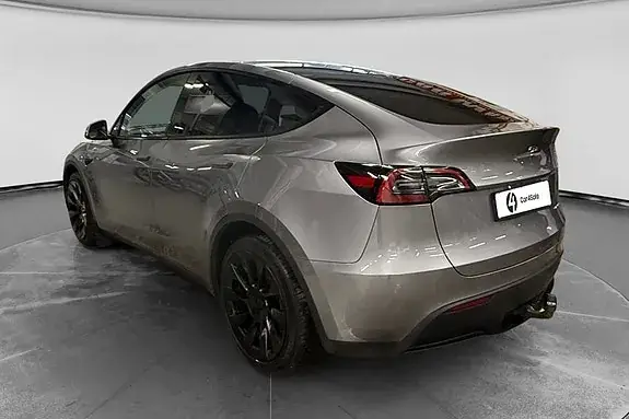 Tesla Model Y 2024 photo 3