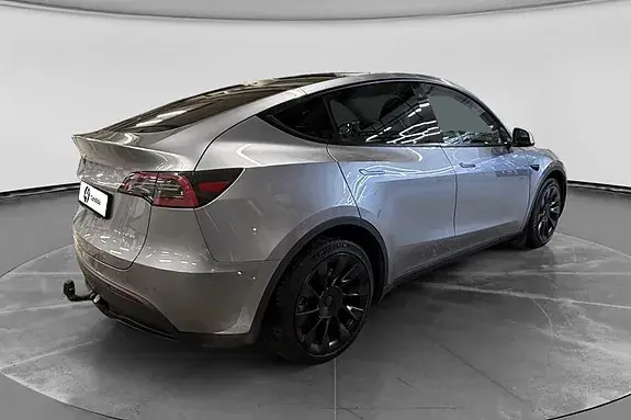 Tesla Model Y 2024 photo 5