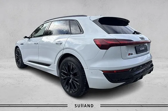 Audi Q8 E-Tron 2024 photo 3
