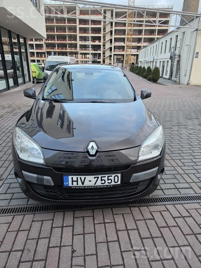 Renault Megane 2012 photo 2