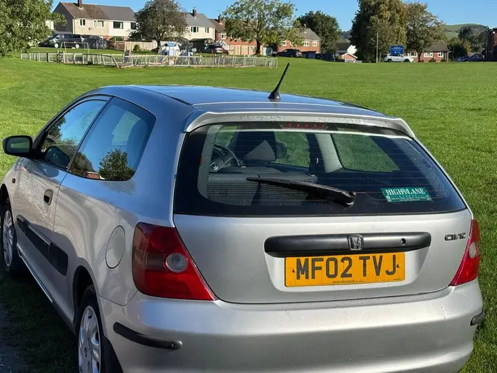 Honda Civic 2002 photo 2