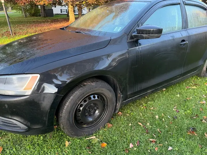 Volkswagen Jetta 2013 photo 2