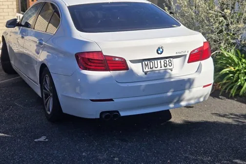 BMW 523I