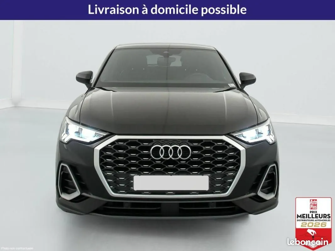 Audi Q3 2022 photo 2