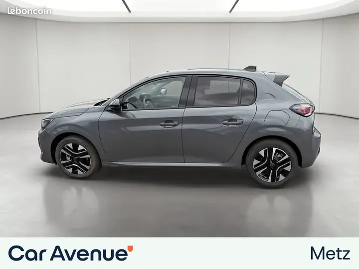 Peugeot 208 2025 photo 2