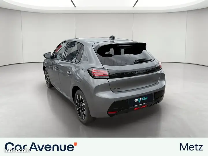 Peugeot 208 2025 photo 3