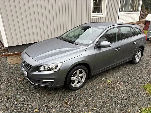 Volvo V60 2018 photo 2