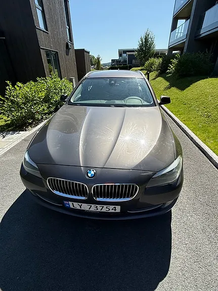 BMW 520 2012 photo 2
