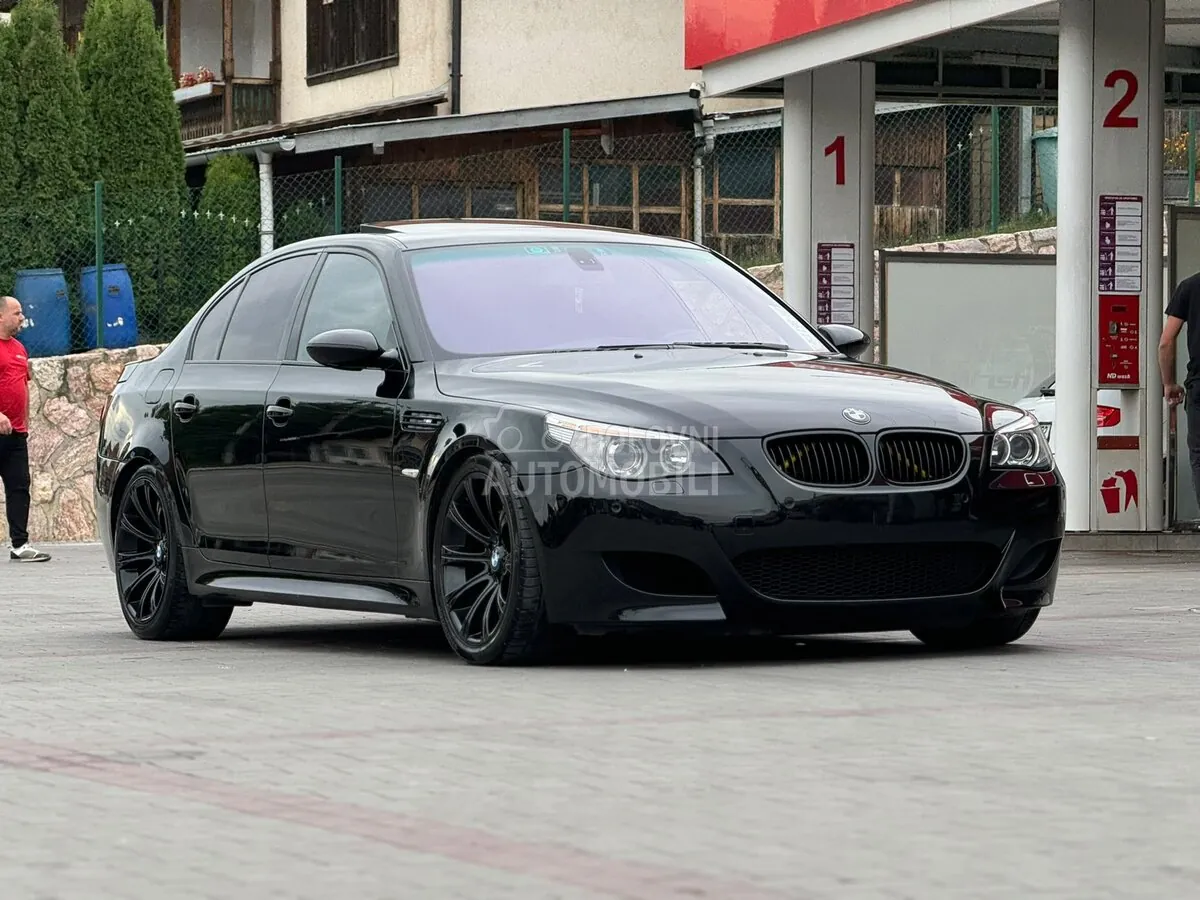 BMW M5 2005 photo 4