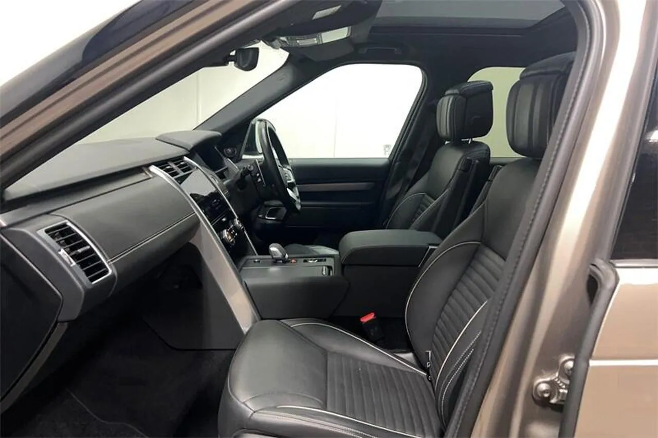 Land Rover Discovery 2023 photo 4