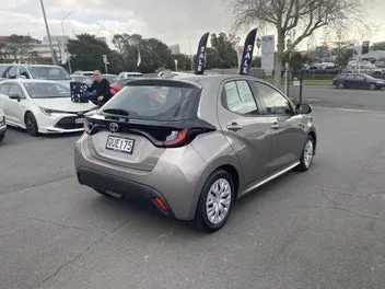 Toyota Yaris 2024 photo 3