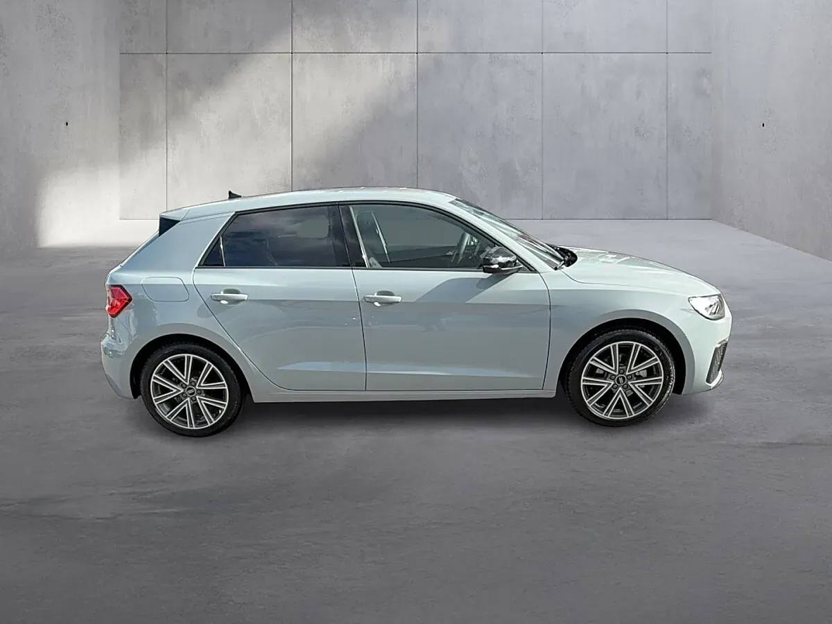 Audi A1 2025 photo 5