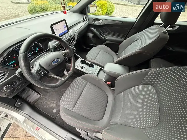 Ford Focus 2019 photo 5
