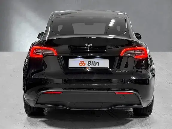 Tesla Model Y 2024 photo 5