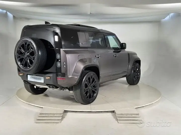 Land Rover Defender 2026 photo 2