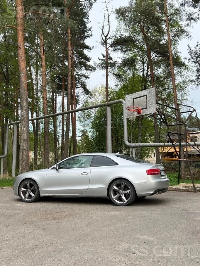 Audi A5 2010 photo 3