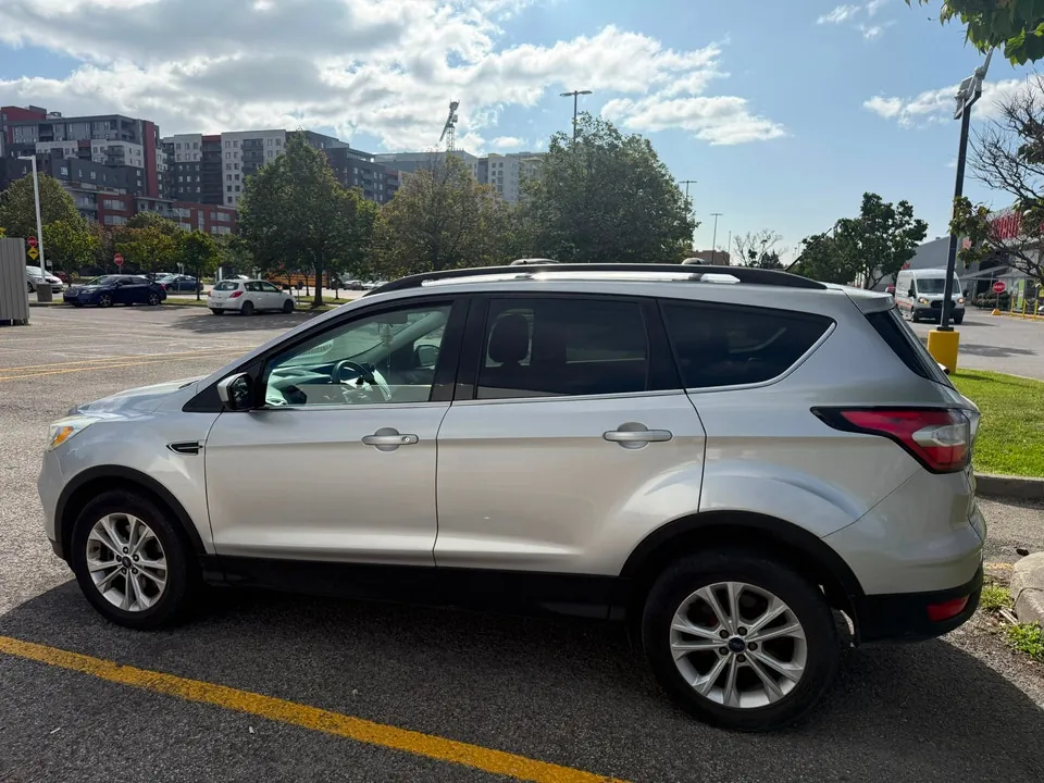 Ford Escape 2017 photo 2