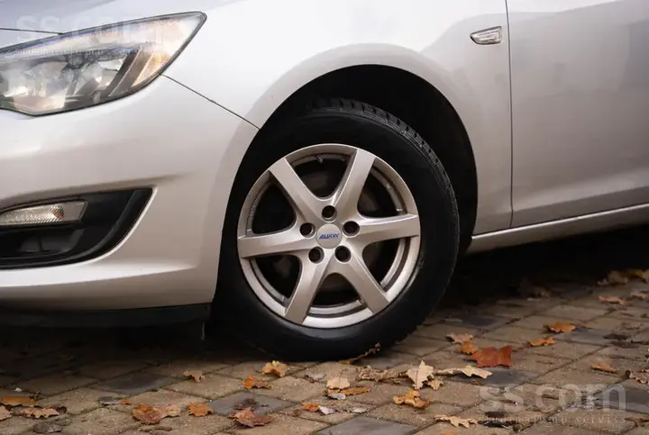 Opel Astra 2016 photo 2