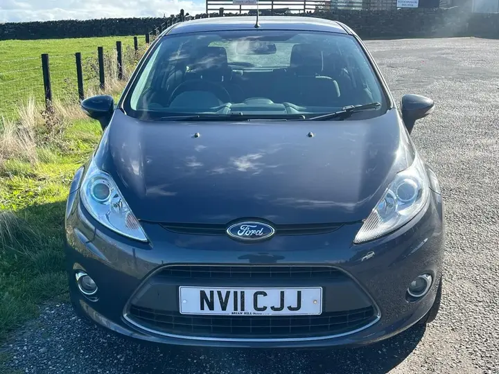 Ford Fiesta 2011 photo 4