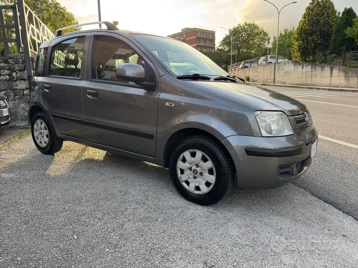 Fiat Panda 2011 photo 2