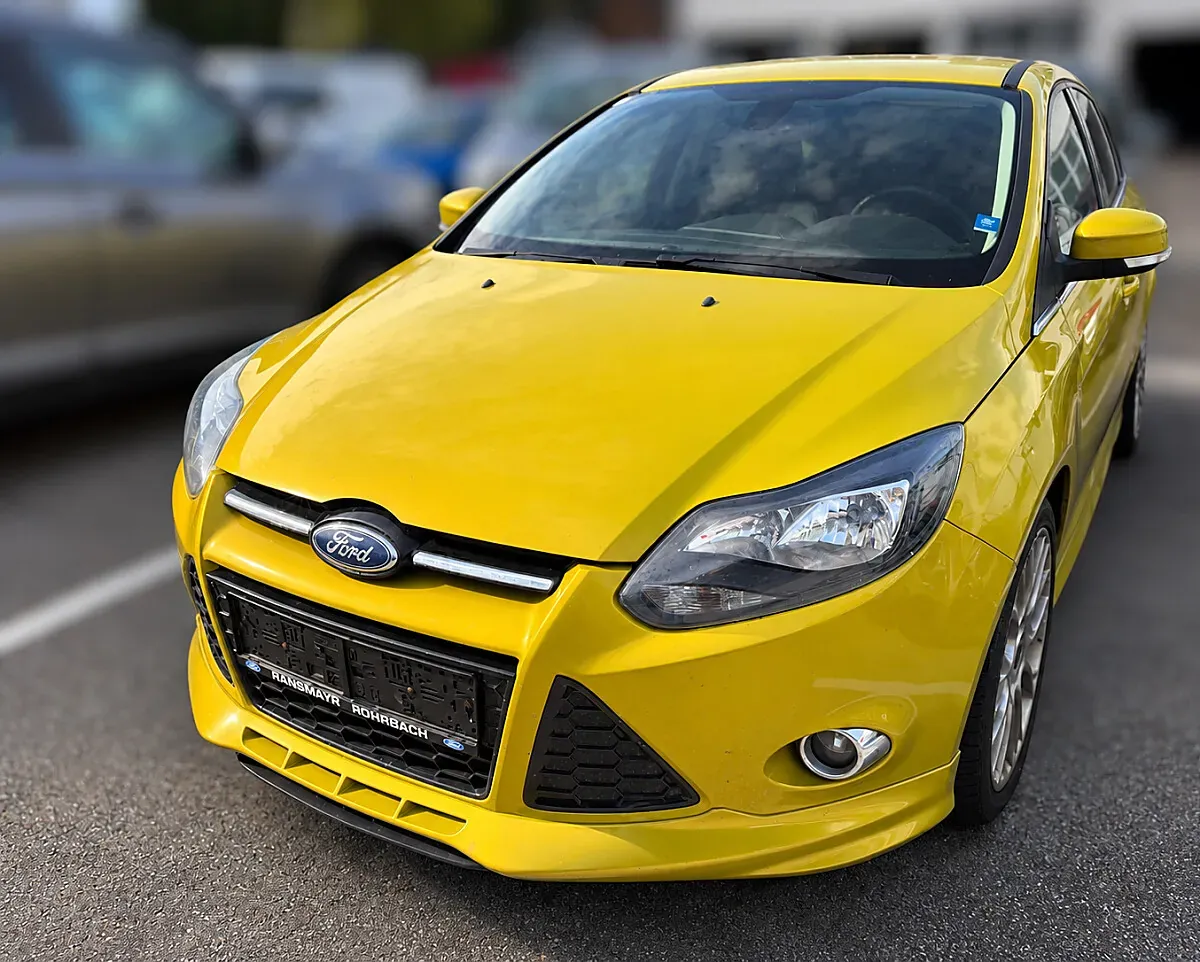Ford Focus 2012 photo 2