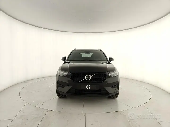 Volvo Xc40 2022 photo 2