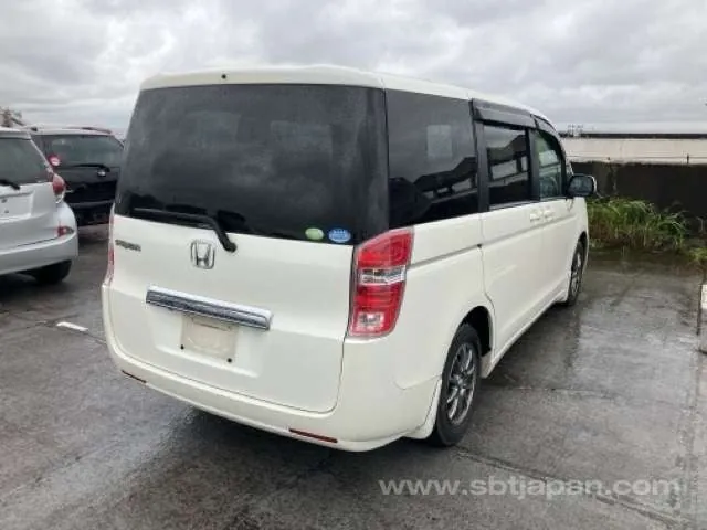 Honda Stepwagon 2009 photo 4