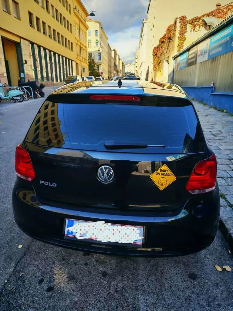 Volkswagen Polo 2011 photo 2