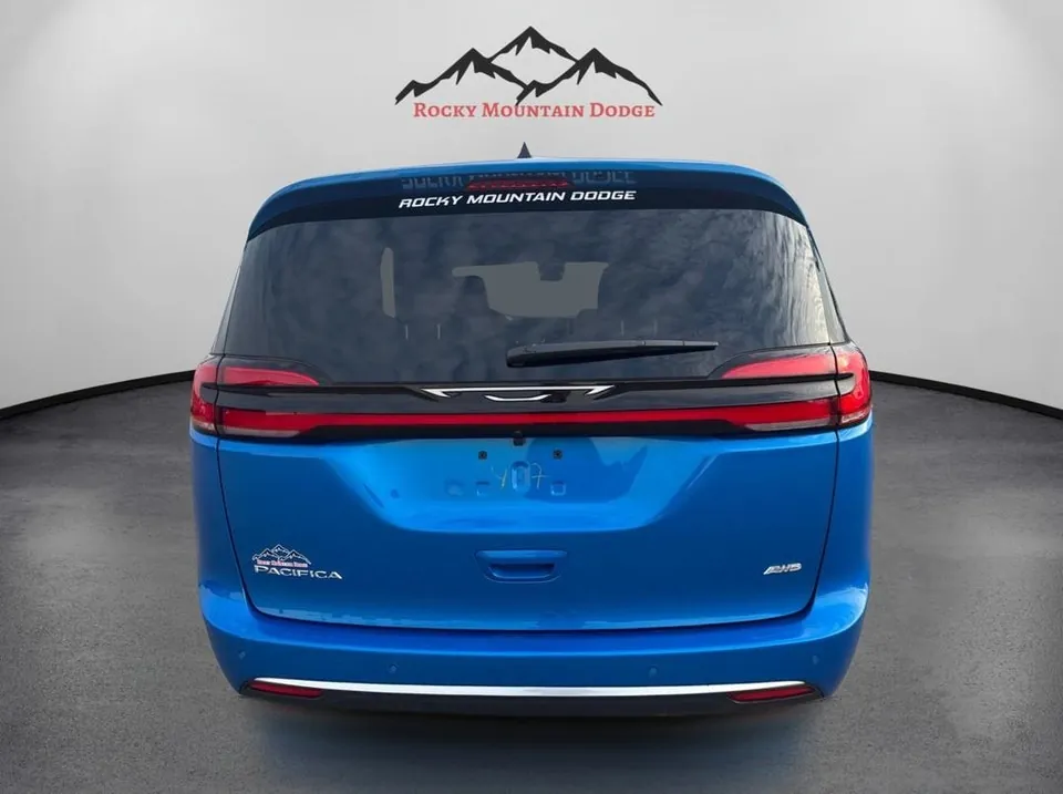 Chrysler Pacifica 2027 photo 4