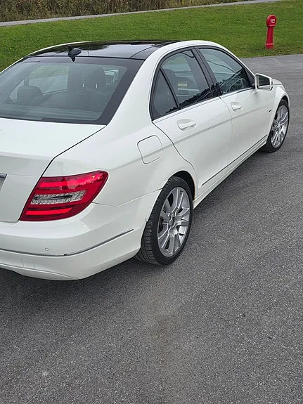 Mercedes-Benz C200 2011 photo 5