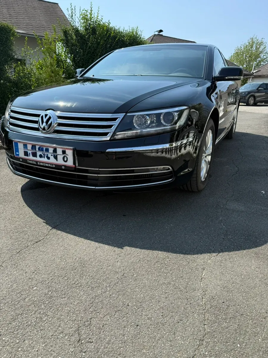 Volkswagen Phaeton 2014 photo 2