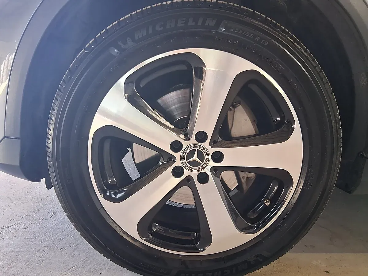 Mercedes-Benz Glc-Class 2018 photo 2