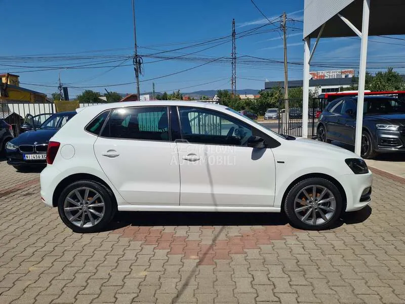 Volkswagen Polo 2014 photo 2