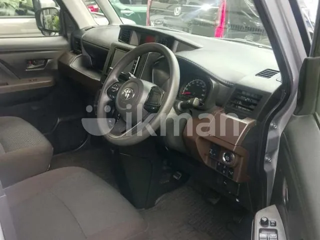 Toyota Roomy 2023 photo 4