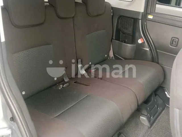 Toyota Roomy 2023 photo 5