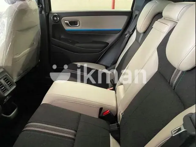 Honda Vezel 2025 photo 5